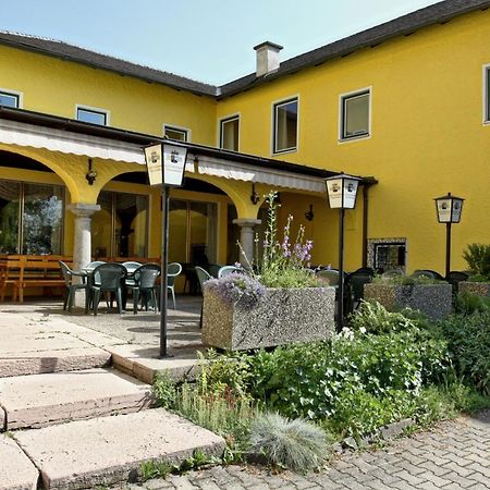 Stiftsgasthof Hochburg Εξωτερικό φωτογραφία